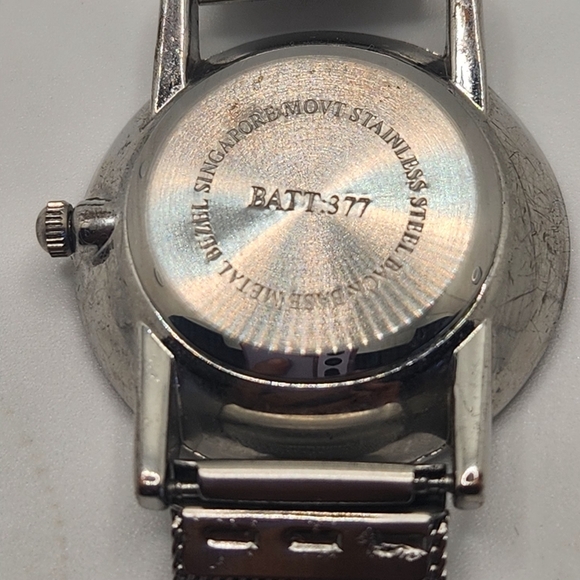 Quartz Silver Mesh Strap Men's Watch - Picture 6 of 6